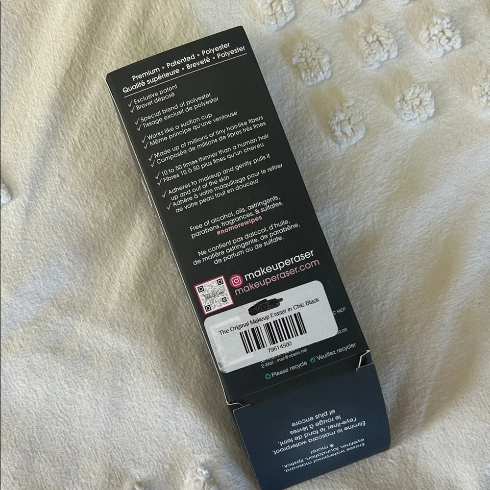 NWT Chic Black Makeup Eraser - Picture 2 of 7